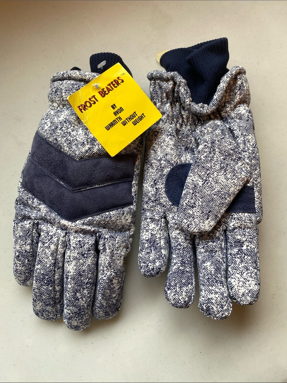 Avon Frost Beaters Men's Navy and Gray Knit Gloves